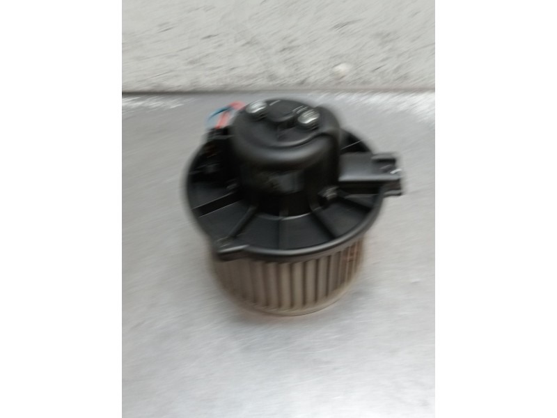 Recambio de motor calefaccion para toyota avensis (_t22_) 1.6 (at220_) referencia OEM IAM   