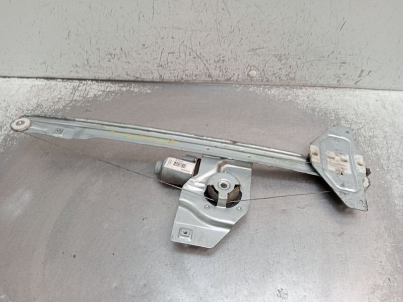 Recambio de elevalunas delantero derecho para peugeot partner tepee 1.6 hdi 90 referencia OEM IAM 402104B  