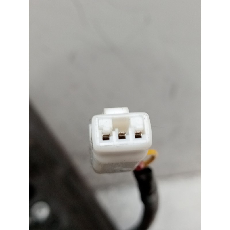 Recambio de retrovisor izquierdo para toyota avensis (_t22_) 1.6 (at220_) referencia OEM IAM ELECTRICO 1 ENCHUFE 3 CABLES 