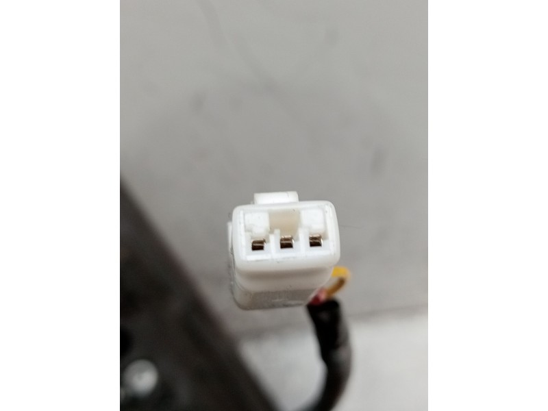 Recambio de retrovisor izquierdo para toyota avensis (_t22_) 1.6 (at220_) referencia OEM IAM ELECTRICO 1 ENCHUFE 3 CABLES 