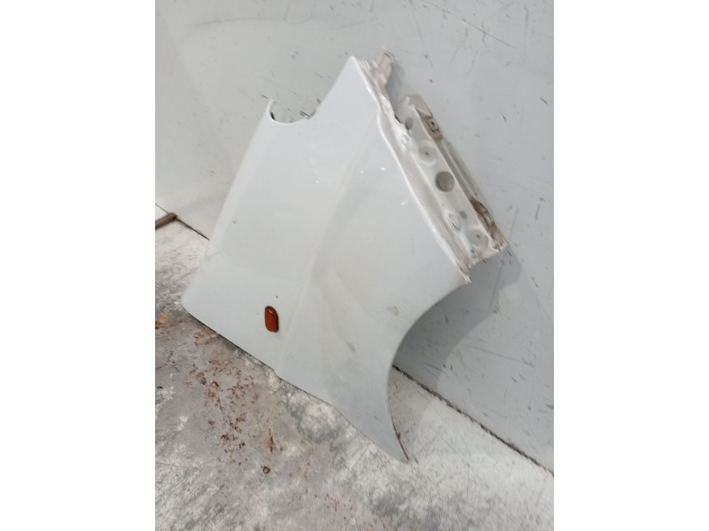 Recambio de aleta delantera derecha para nissan primastar furgoneta (x83) 1.9 dci 100 referencia OEM IAM   