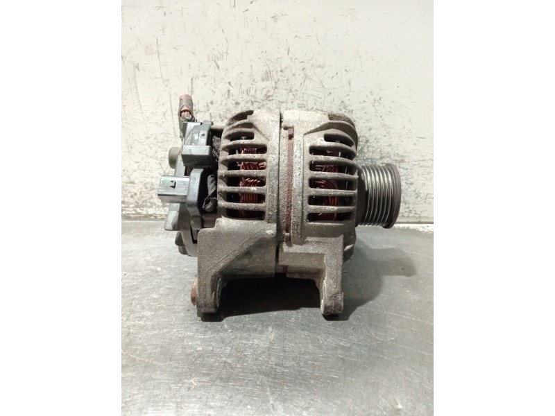 Recambio de alternador para iveco massif single cab 3.0 hpi referencia OEM IAM 504057813 0124525064 