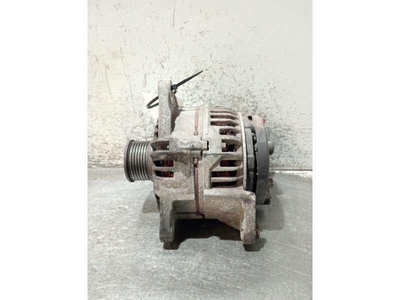 Recambio de alternador para iveco massif single cab 3.0 hpi referencia OEM IAM 504057813 0124525064 