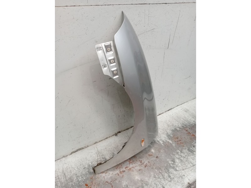 Recambio de aleta delantera izquierda para seat cordoba (6l2) 1.4 16v referencia OEM IAM   