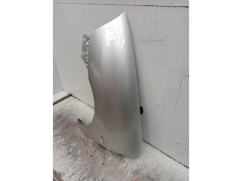 Recambio de aleta delantera izquierda para seat cordoba (6l2) 1.4 16v referencia OEM IAM   