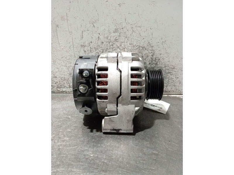 Recambio de alternador para citroën xsara (n1) 1.9 td referencia OEM IAM 8EL011710051 26006944 