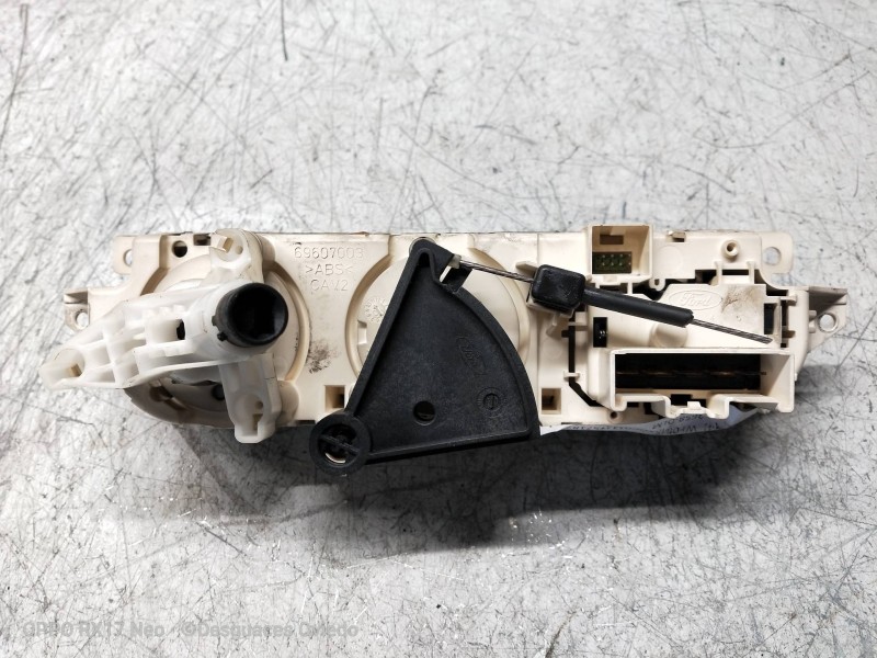 Recambio de mando calefaccion / aire acondicionado para ford focus c-max (cap) ambiente (d) referencia OEM IAM 3M5T19980  