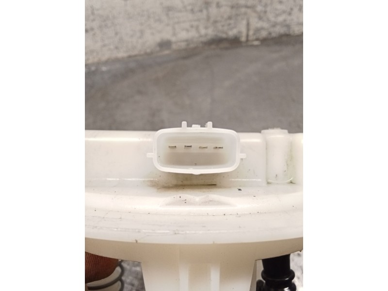 Recambio de bomba combustible para renault clio iii (br0/1, cr0/1) 1.2 16v (br02, br0j, br11, cr02, cr0j, cr11) referencia OEM I