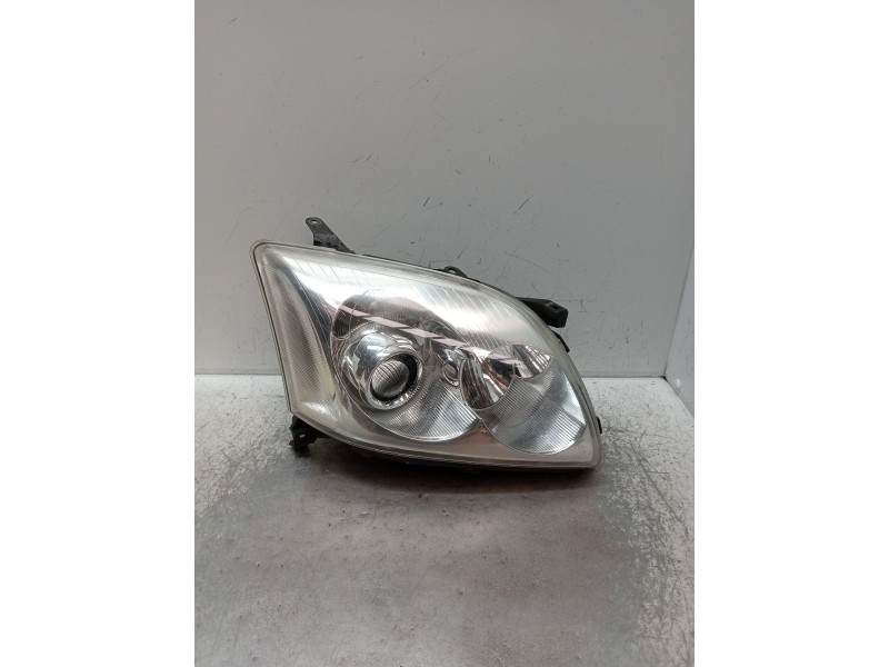 Recambio de faro derecho para toyota avensis station wagon (_t25_) 2.2 d-4d (adt251_) referencia OEM IAM   