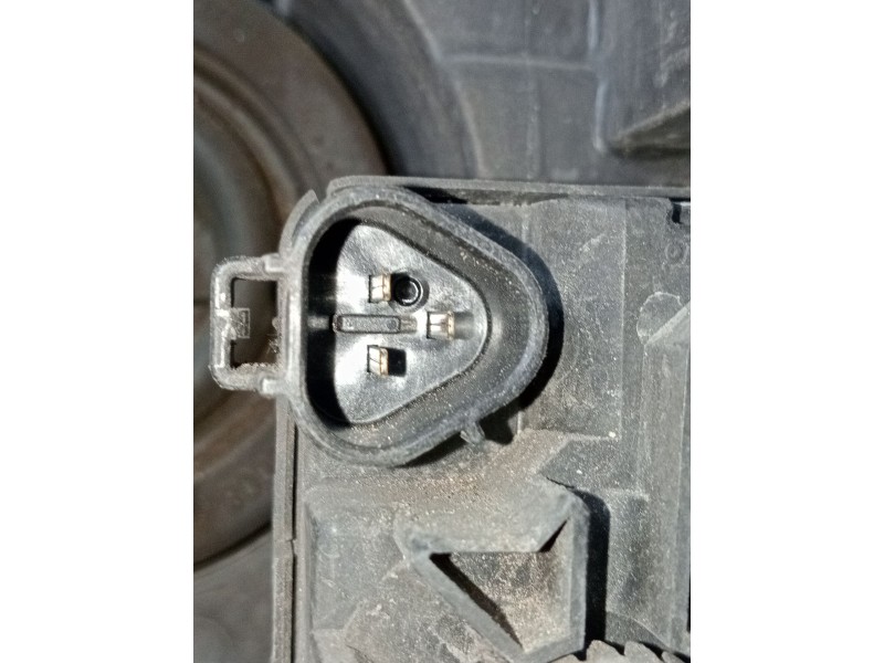 Recambio de faro derecho para toyota avensis station wagon (_t25_) 2.2 d-4d (adt251_) referencia OEM IAM   