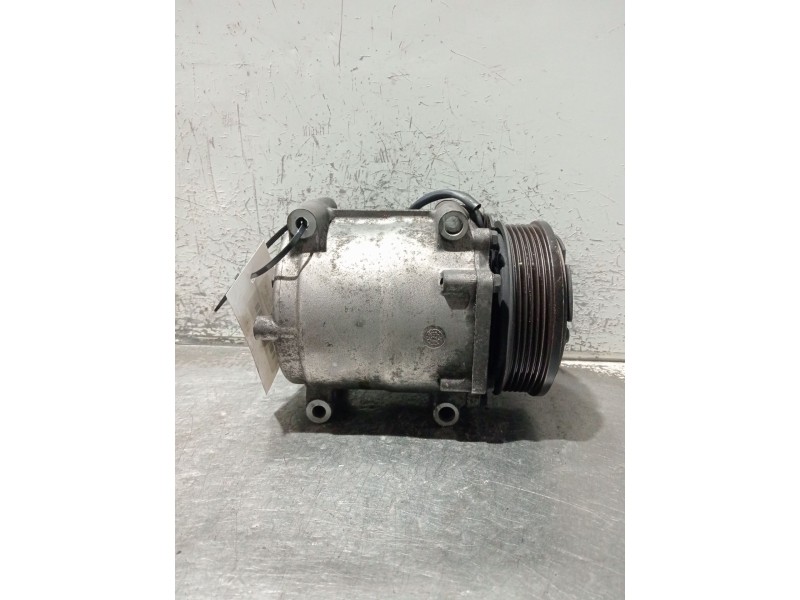 Recambio de compresor aire acondicionado para ford fiesta vi (cb1, ccn) 1.6 tdci referencia OEM IAM 8V5119D629DF  