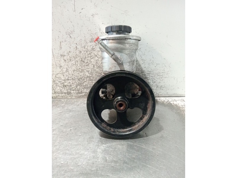 Recambio de bomba direccion para toyota avensis station wagon (_t25_) 2.2 d-4d (adt251_) referencia OEM IAM   