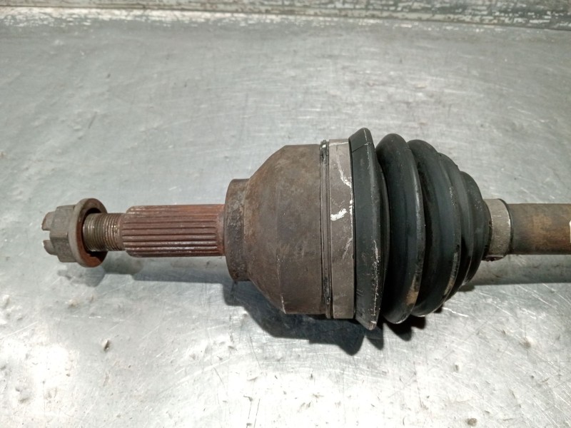 Recambio de transmision delantera izquierda para nissan primastar furgoneta (x83) 1.9 dci 100 referencia OEM IAM 8200485589  