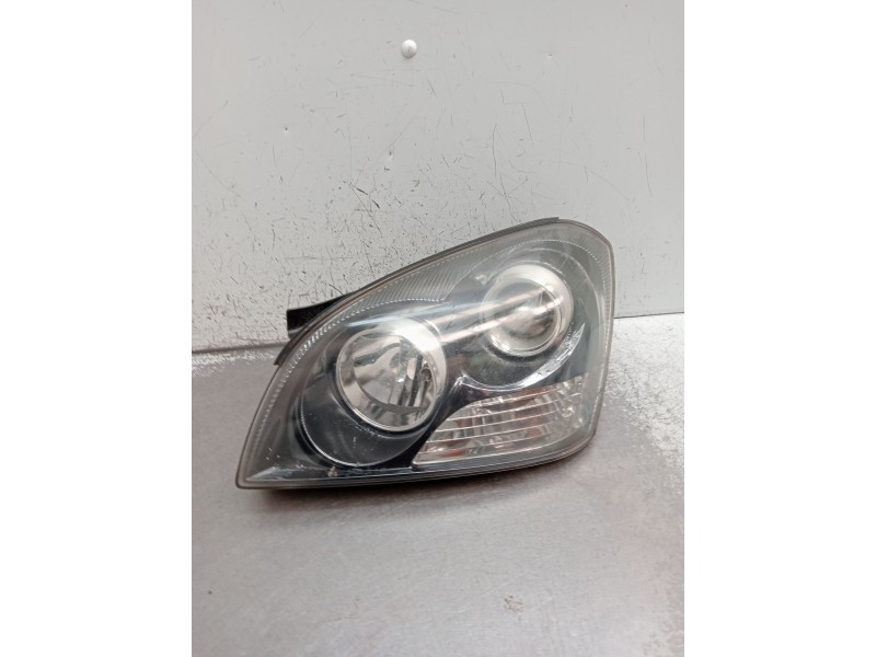 Recambio de faro izquierdo para kia magentis ii (mg) 2.0 crdi referencia OEM IAM   
