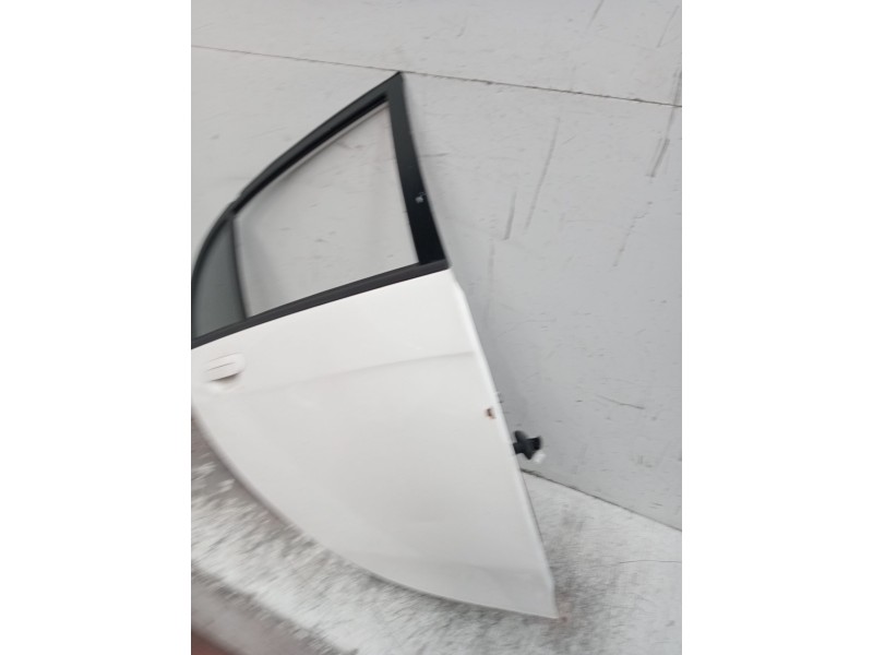 Recambio de puerta trasera derecha para citroën c-zero referencia OEM IAM   