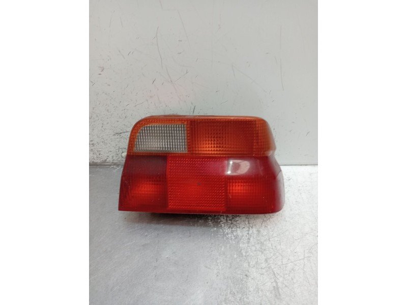 Recambio de piloto trasero derecho para ford orion iii (gal) 1.8 d referencia OEM IAM   