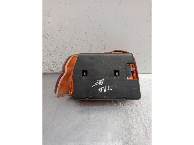 Recambio de piloto trasero derecho para ford orion iii (gal) 1.8 d referencia OEM IAM   