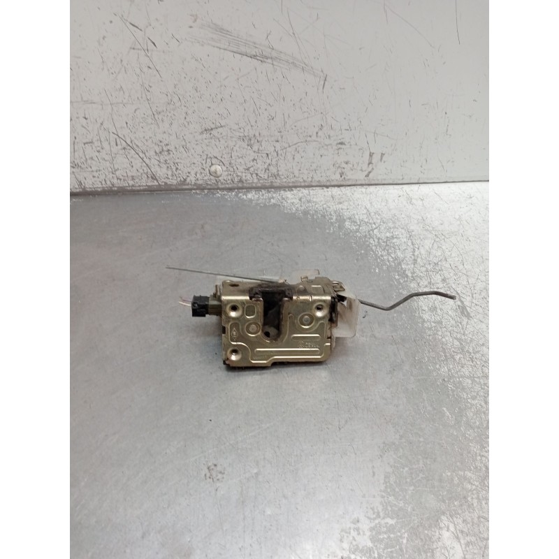 Recambio de motor cierre centralizado trasero derecho para renault clio ii (bb_, cb_) 1.5 dci (b/cb08) referencia OEM IAM   