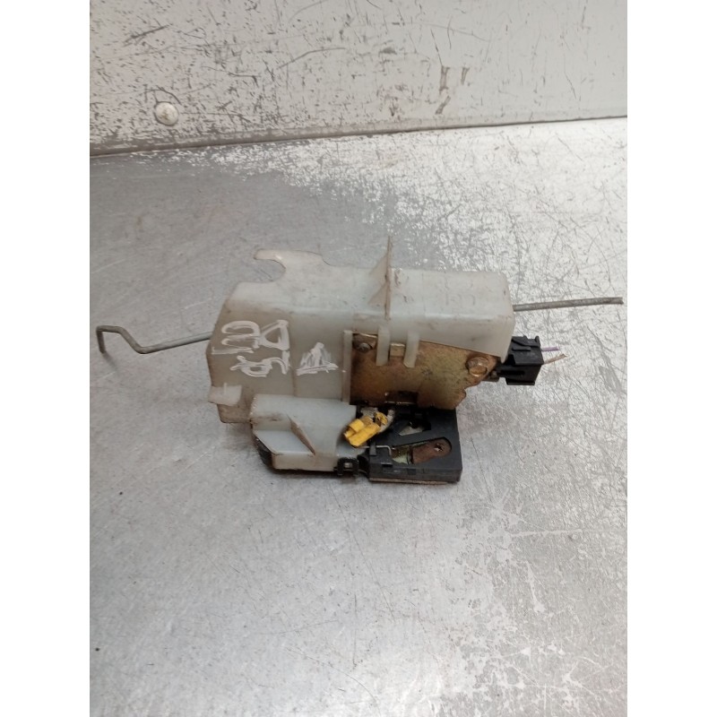 Recambio de motor cierre centralizado trasero derecho para renault clio ii (bb_, cb_) 1.5 dci (b/cb08) referencia OEM IAM   