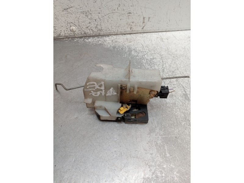 Recambio de motor cierre centralizado trasero derecho para renault clio ii (bb_, cb_) 1.5 dci (b/cb08) referencia OEM IAM   