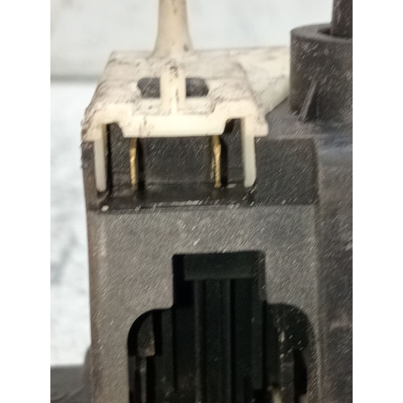 Recambio de motor cierre centralizado delantero derecho para renault clio ii (bb_, cb_) 1.5 dci (b/cb08) referencia OEM IAM   