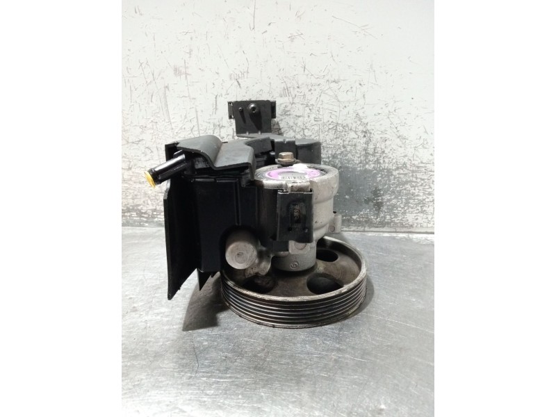 Recambio de bomba direccion para peugeot 206 hatchback (2a/c) 1.4 i referencia OEM IAM 9636868880  