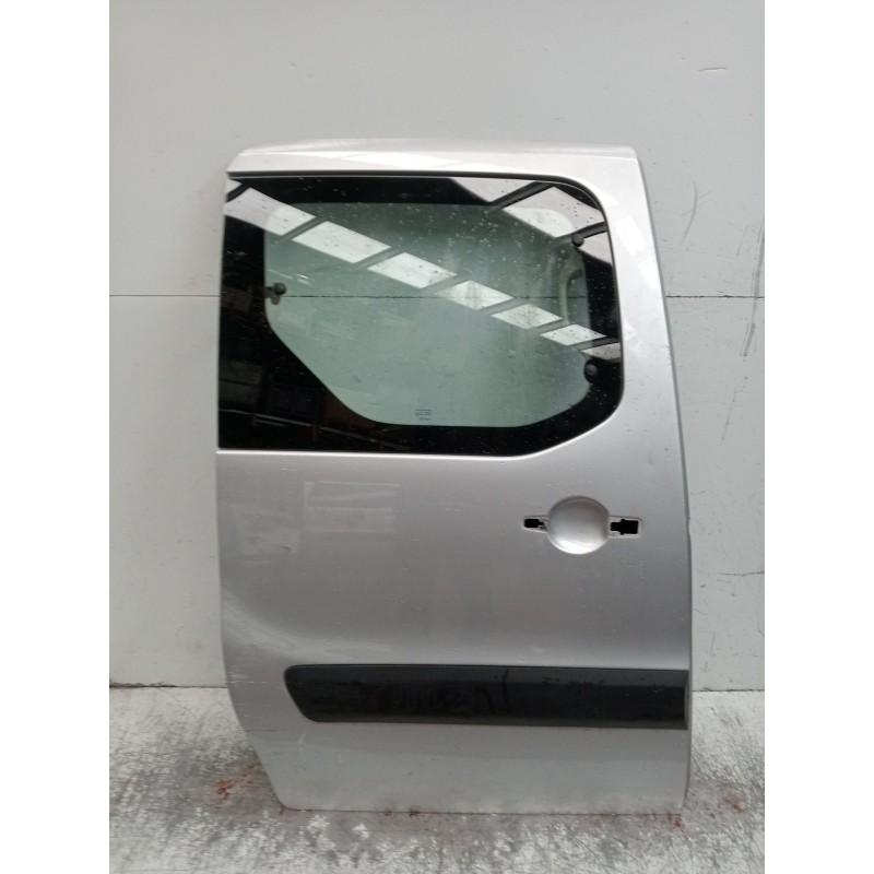 Recambio de puerta lateral corredera derecha para peugeot partner tepee 1.6 hdi 90 referencia OEM IAM  5P 
