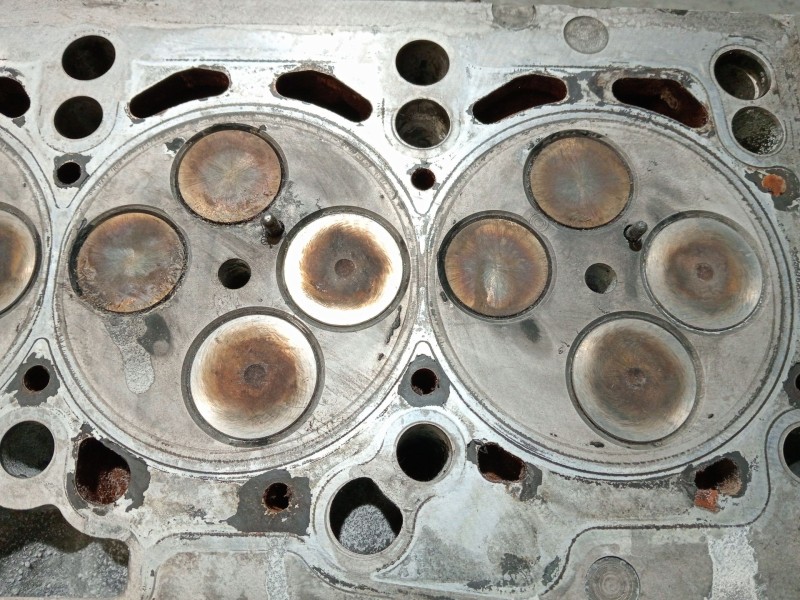 Recambio de culata para audi a4 b7 avant (8ed) 2.0 tdi 16v referencia OEM IAM 03G103373 BLB 