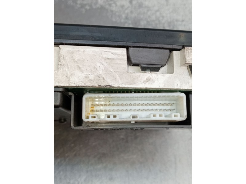 Recambio de cuadro instrumentos para toyota corolla (_e12_) 1.6 vvt-i (zze121_) referencia OEM IAM 8380002750  