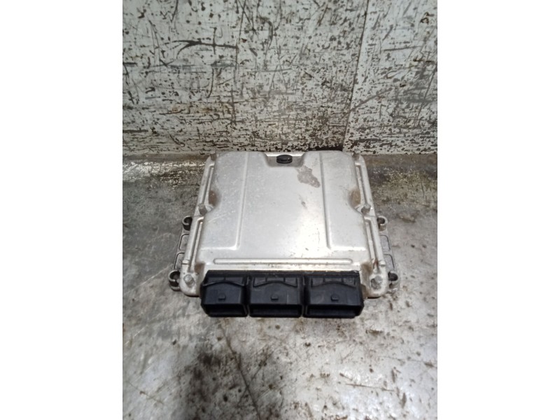 Recambio de centralita motor uce para renault kangoo express (fc0/1_) 1.9 dci 4x4 (fc0v) referencia OEM IAM 0281010556 820015394