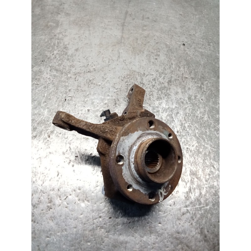 Recambio de mangueta delantera derecha para renault clio ii (bb_, cb_) 1.5 dci (b/cb08) referencia OEM IAM   