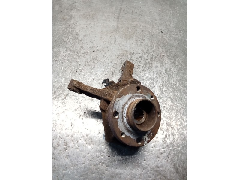 Recambio de mangueta delantera derecha para renault clio ii (bb_, cb_) 1.5 dci (b/cb08) referencia OEM IAM   