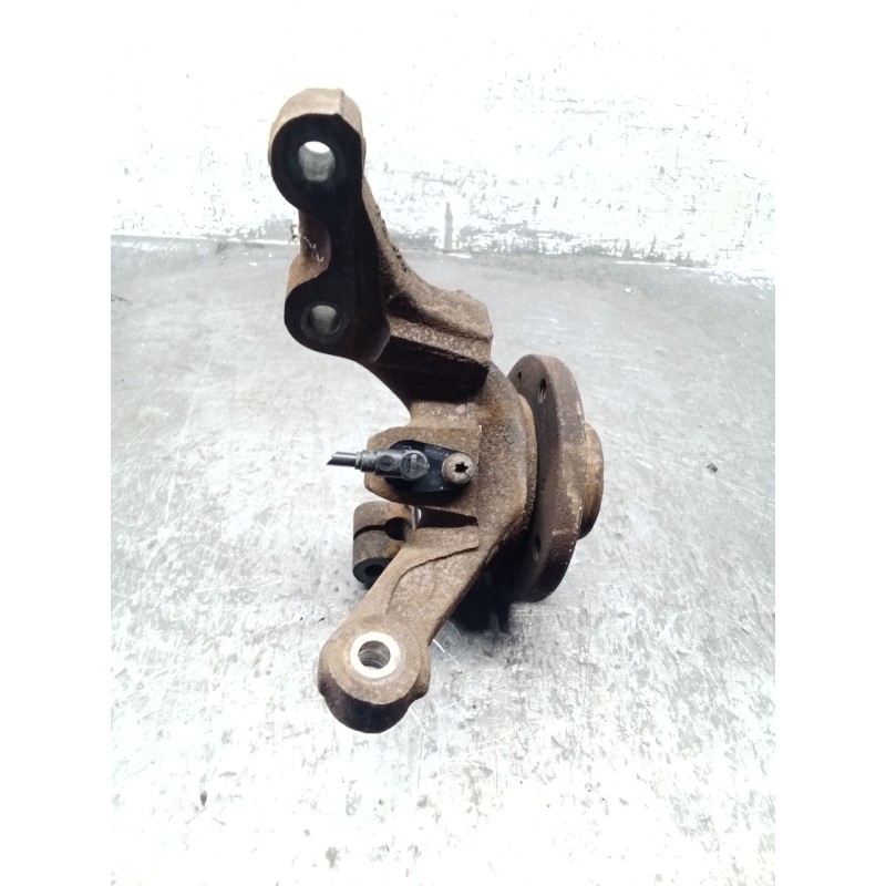 Recambio de mangueta delantera derecha para renault clio ii (bb_, cb_) 1.5 dci (b/cb08) referencia OEM IAM   