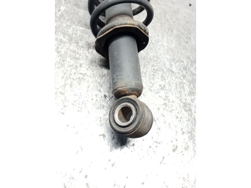 Recambio de amortiguador trasero izquierdo para toyota corolla (_e12_) 1.6 vvt-i (zze121_) referencia OEM IAM   