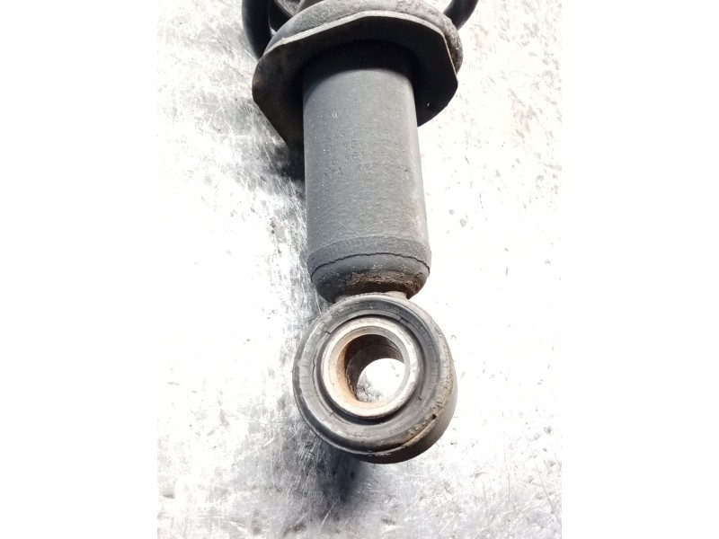 Recambio de amortiguador trasero derecho para toyota corolla (_e12_) 1.6 vvt-i (zze121_) referencia OEM IAM   