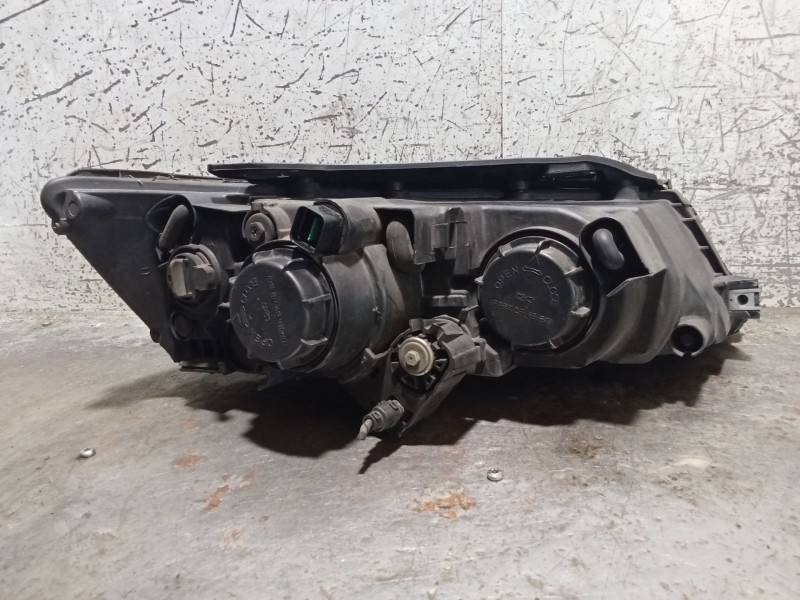 Recambio de faro izquierdo para hyundai sonata v (nf) 2.0 crdi referencia OEM IAM 921013KXXX  