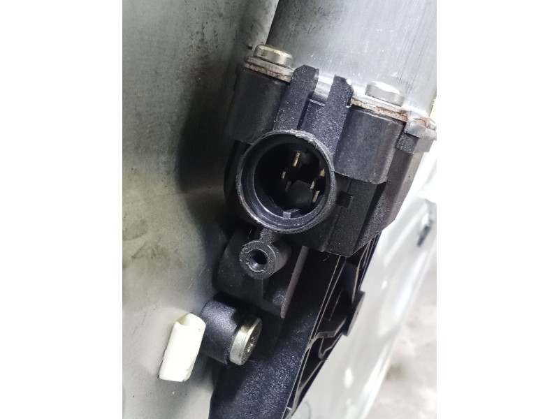 Recambio de elevalunas delantero derecho para hyundai sonata v (nf) 2.0 crdi referencia OEM IAM 400898  