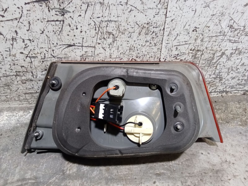 Recambio de piloto trasero izquierdo interior para hyundai sonata v (nf) 2.0 crdi referencia OEM IAM   