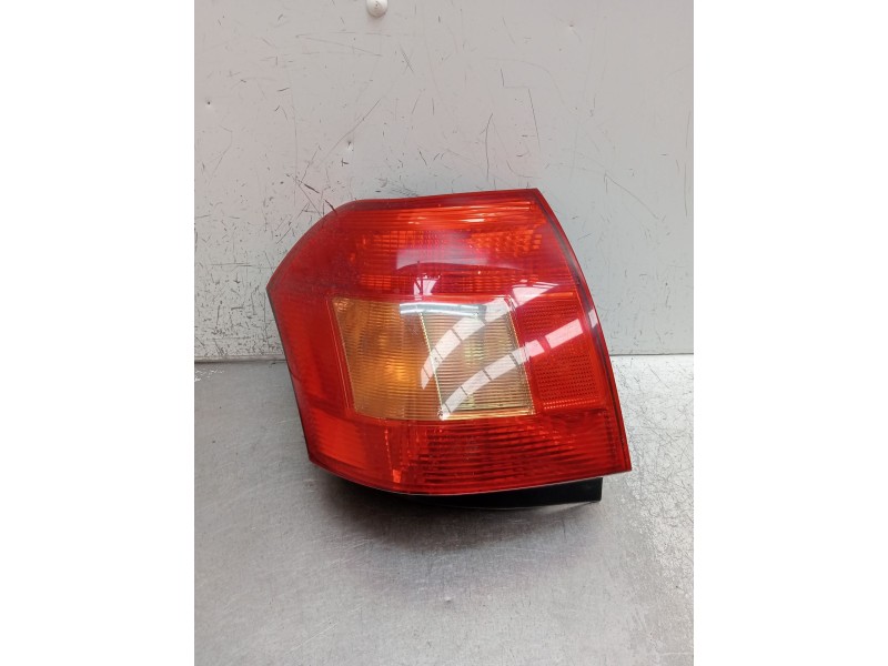 Recambio de piloto trasero derecho para toyota corolla (_e12_) 1.6 vvt-i (zze121_) referencia OEM IAM   