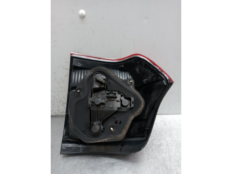 Recambio de piloto trasero derecho para toyota corolla (_e12_) 1.6 vvt-i (zze121_) referencia OEM IAM   