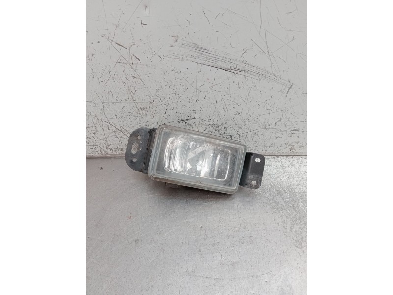 Recambio de faro antiniebla derecho para toyota corolla (_e12_) 1.6 vvt-i (zze121_) referencia OEM IAM 89201965 8121002051 