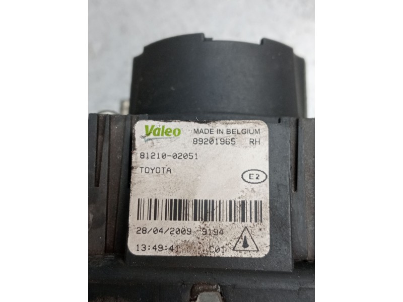 Recambio de faro antiniebla derecho para toyota corolla (_e12_) 1.6 vvt-i (zze121_) referencia OEM IAM 89201965 8121002051 