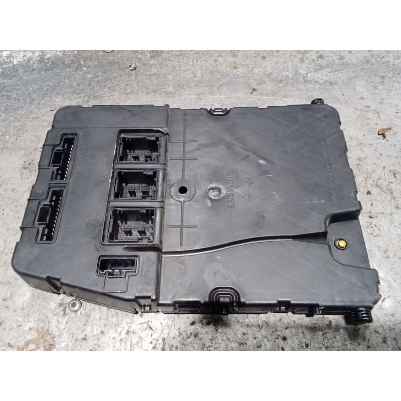 Recambio de caja reles / fusibles para renault grand scénic ii (jm0/1_) 1.9 dci (jm14) referencia OEM IAM 8200724372 S118400250H