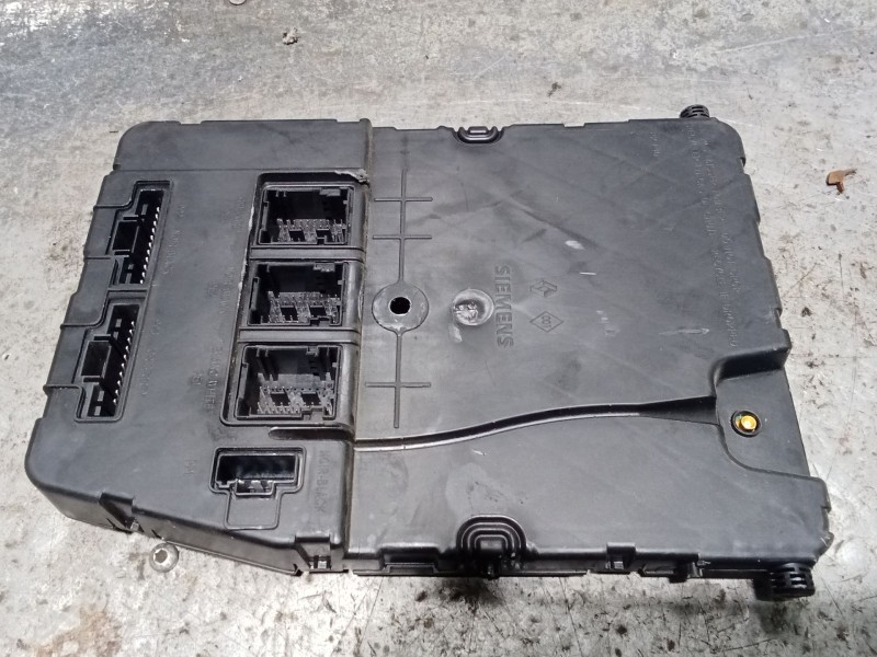 Recambio de caja reles / fusibles para renault grand scénic ii (jm0/1_) 1.9 dci (jm14) referencia OEM IAM 8200724372 S118400250H