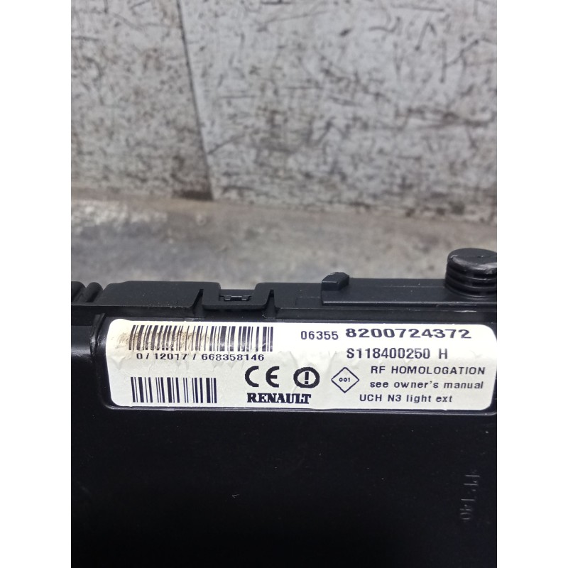 Recambio de caja reles / fusibles para renault grand scénic ii (jm0/1_) 1.9 dci (jm14) referencia OEM IAM 8200724372 S118400250H