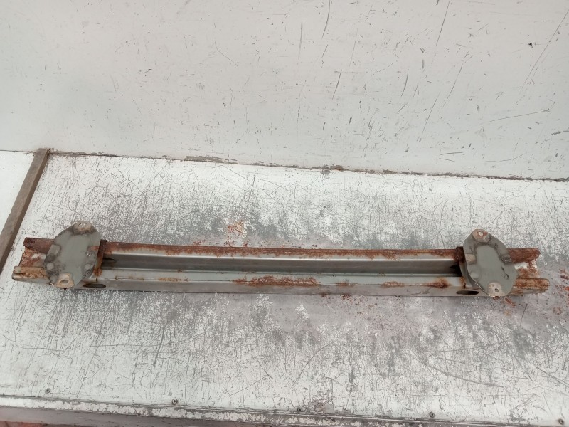 Recambio de refuerzo paragolpes trasero para toyota corolla (_e12_) 1.6 vvt-i (zze121_) referencia OEM IAM   
