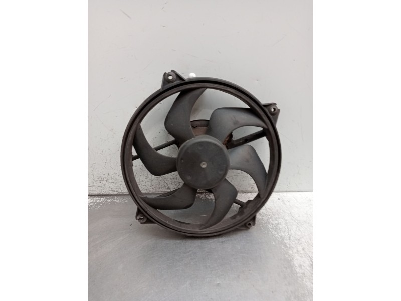 Recambio de electroventilador para peugeot 406 (8b) 2.0 hdi 110 referencia OEM IAM 1831322016  