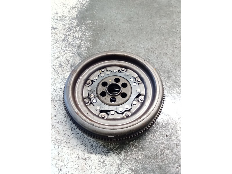 Recambio de volante motor para volkswagen passat cc b6 (357) 2.0 tdi referencia OEM IAM 03L105266AL  