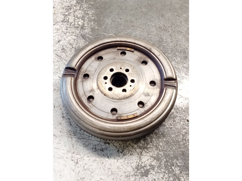 Recambio de volante motor para volkswagen passat cc b6 (357) 2.0 tdi referencia OEM IAM 03L105266AL  