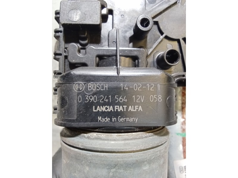 Recambio de motor limpia delantero para fiat doblo autobús (263_) 1.6 d multijet (263axd1b) referencia OEM IAM 0390241564 518105